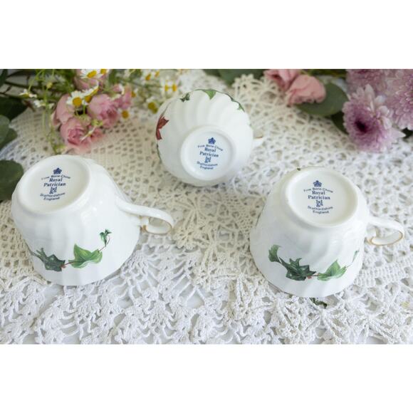 Vintage Royal Patricia Ivy & Poinsettia Pattern - 2 Teacups & Creamer - Picture 6 of 9